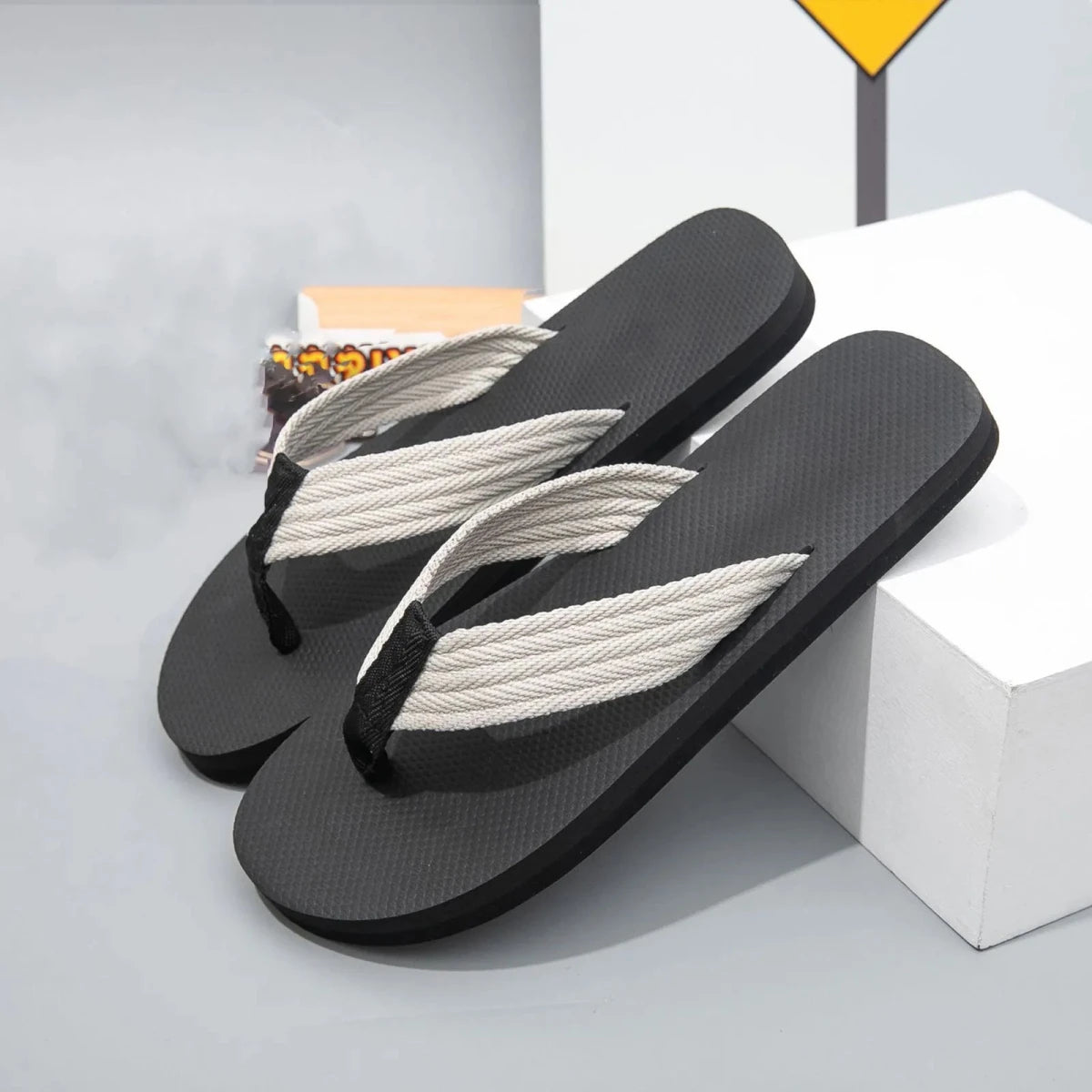 Flipoffs - 1 Pair Beige W5.5-6.5 / M4-5 - GAMEDEI